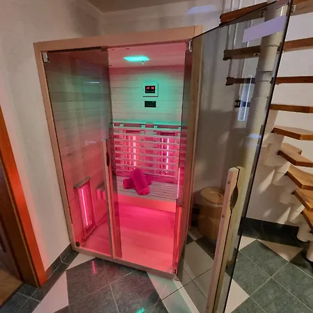 Mit Privatem Pool Und Sauna By Interhome Vakantiehuis Jadranovo
