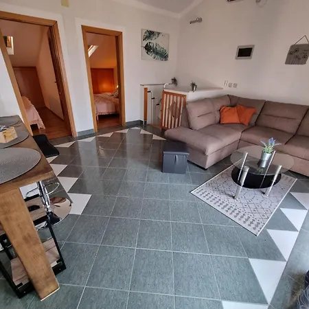 Mit Privatem Pool Und Sauna By Interhome Jadranovo