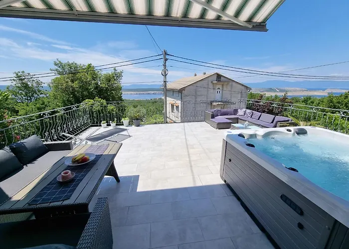 Mit Privatem Pool Und Sauna By Interhome Jadranovo