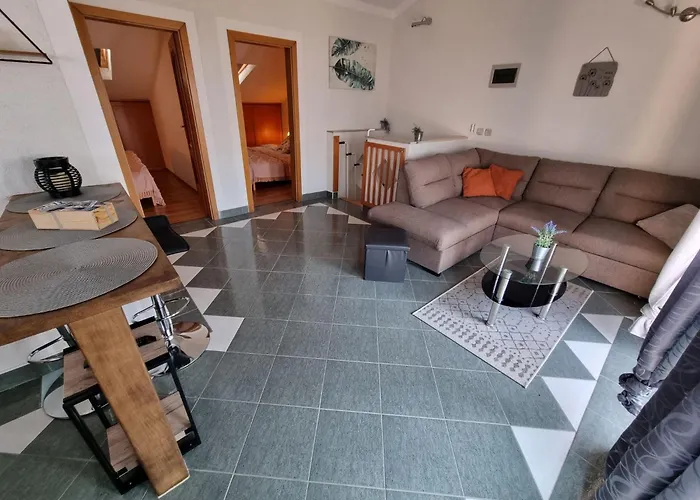 Mit Privatem Pool Und Sauna By Interhome Jadranovo