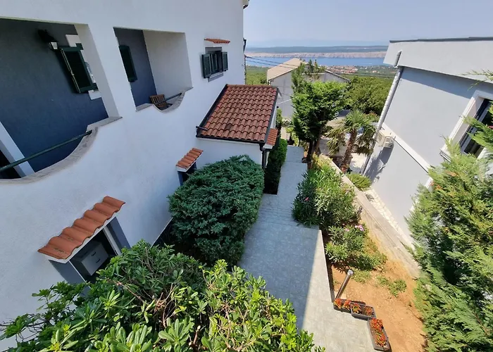 Mit Privatem Pool Und Sauna By Interhome *