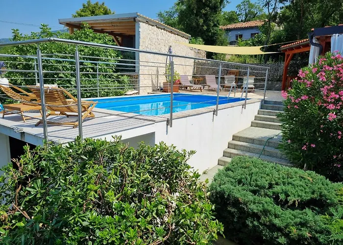 Mit Privatem Pool Und Sauna By Interhome Jadranovo