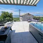 Mit Privatem Pool Und Sauna By Interhome Jadranovo