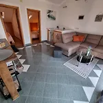 Mit Privatem Pool Und Sauna By Interhome Jadranovo