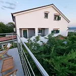 Mit Privatem Pool Und Sauna By Interhome